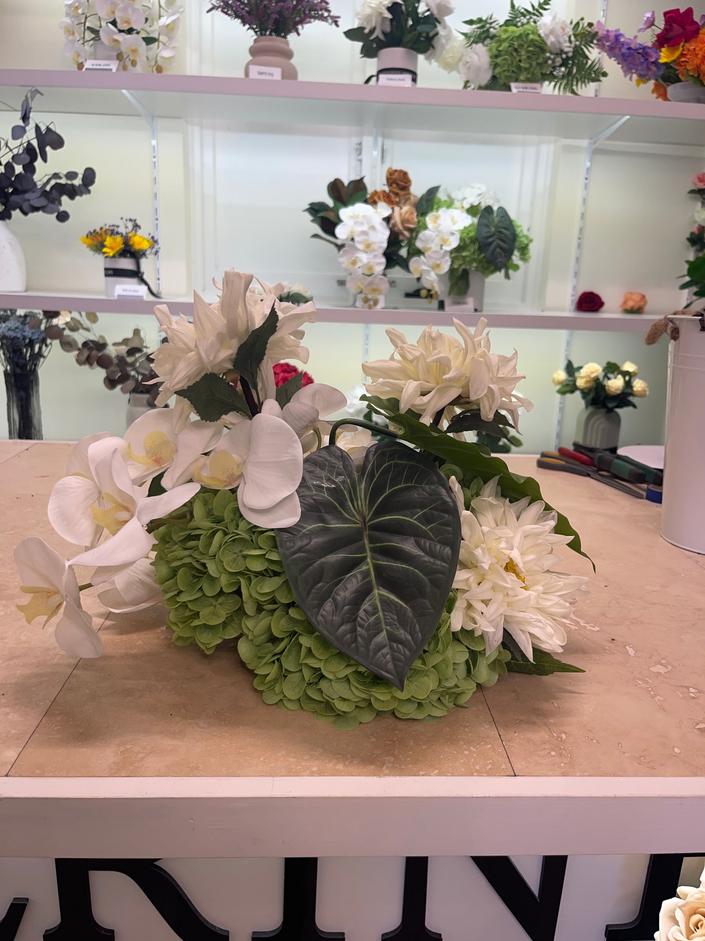 Green and White Wedding Flower Cloud