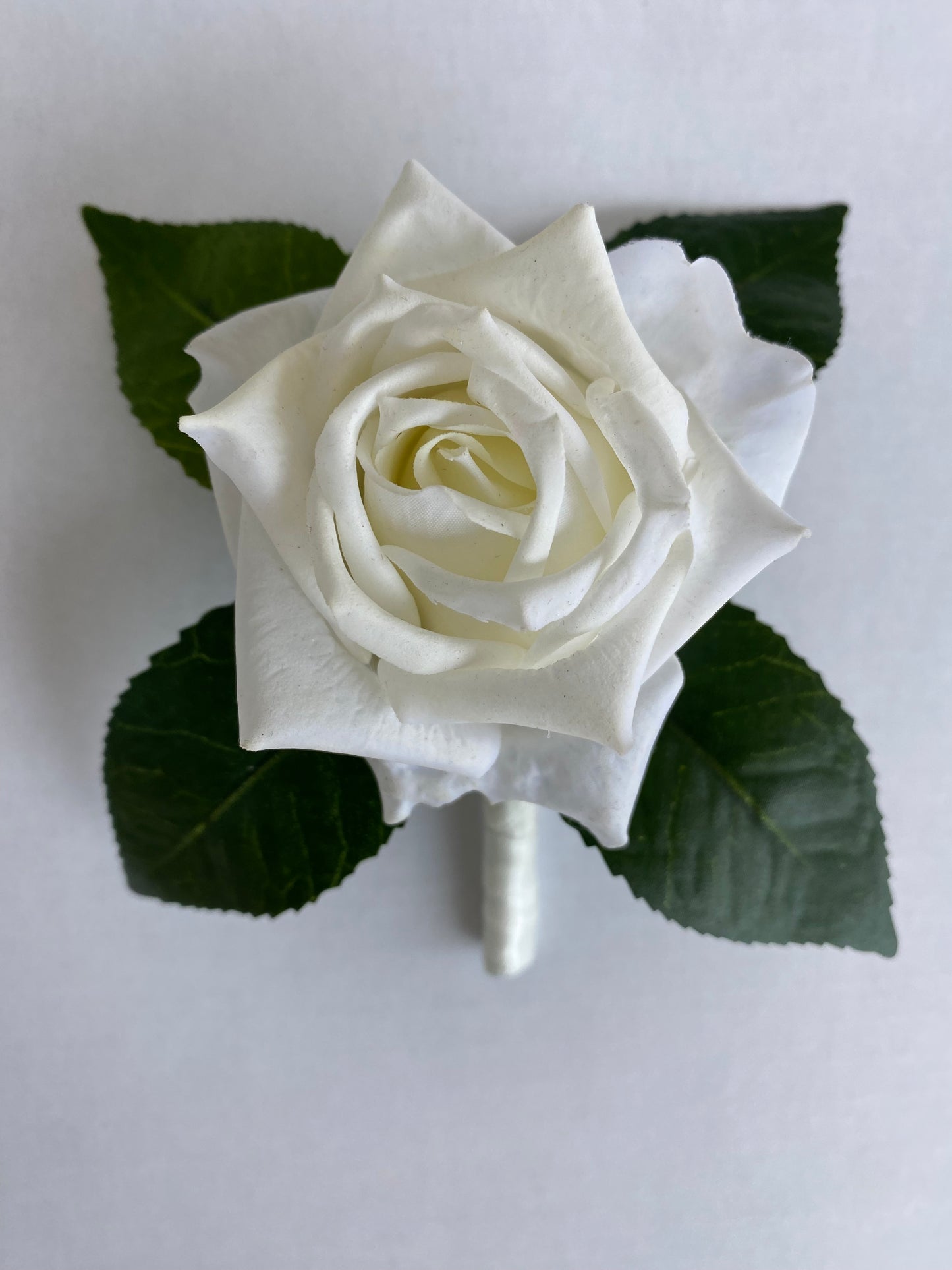 Buttonhole  Boutonniere lola White Rose