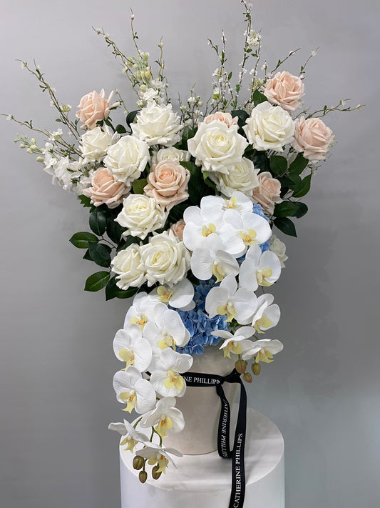 Franka Flower Arrangement (Please Contact us to Place an order)