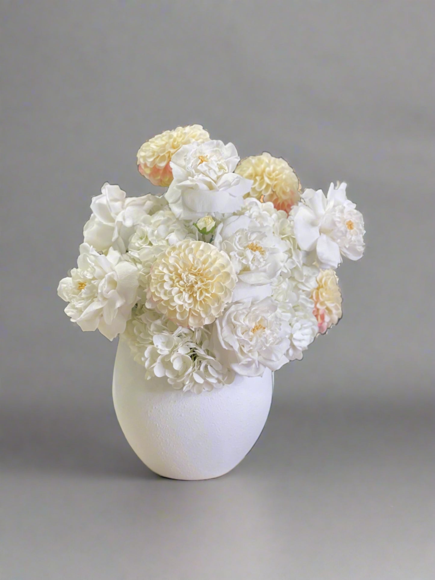 Nicolette Artificial Flowers Faux Flowers Arrangement