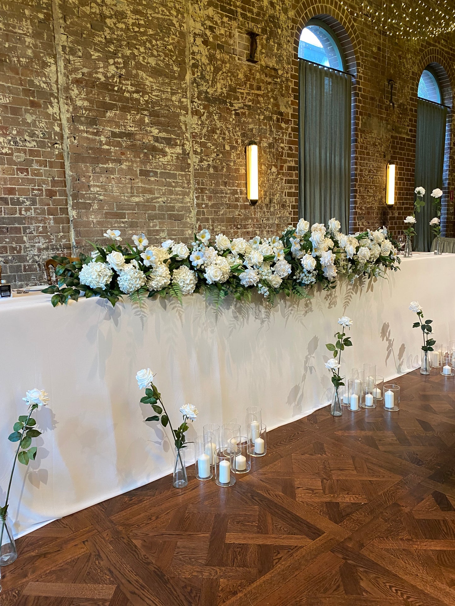 Wedding Main Table Flower Arrangement, (Please contact us to place an order)