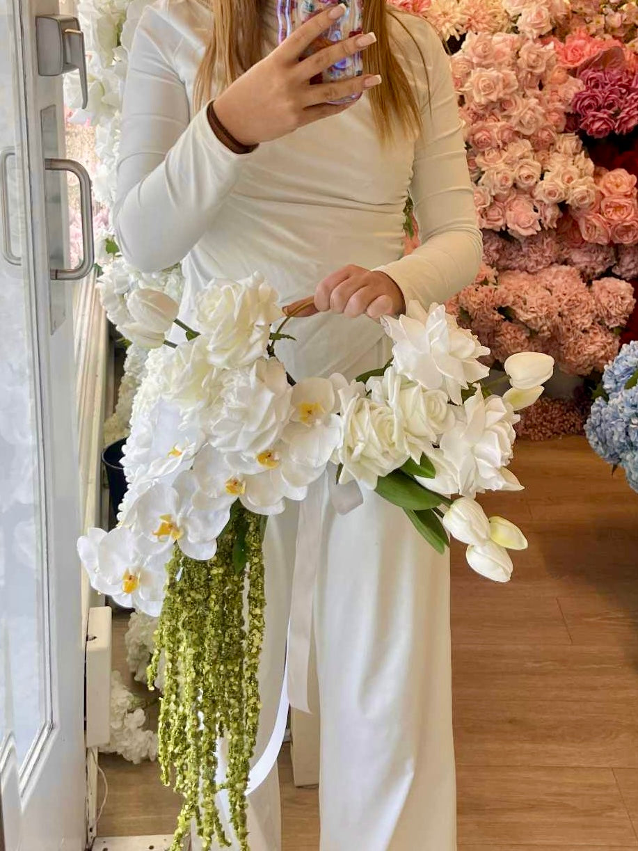 Catherine Phillips Wedding Bouquet Hoop H3