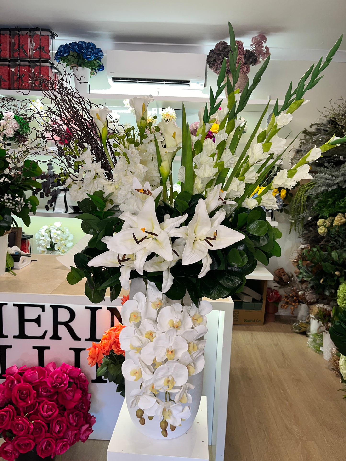 Bellamy Flowers Arrangement (Please Contact us to Place an order)