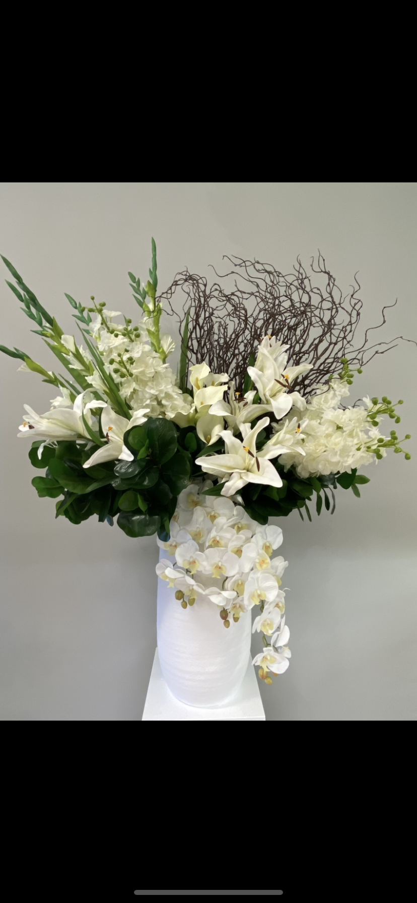Bellamy Flowers Arrangement (Please Contact us to Place an order)