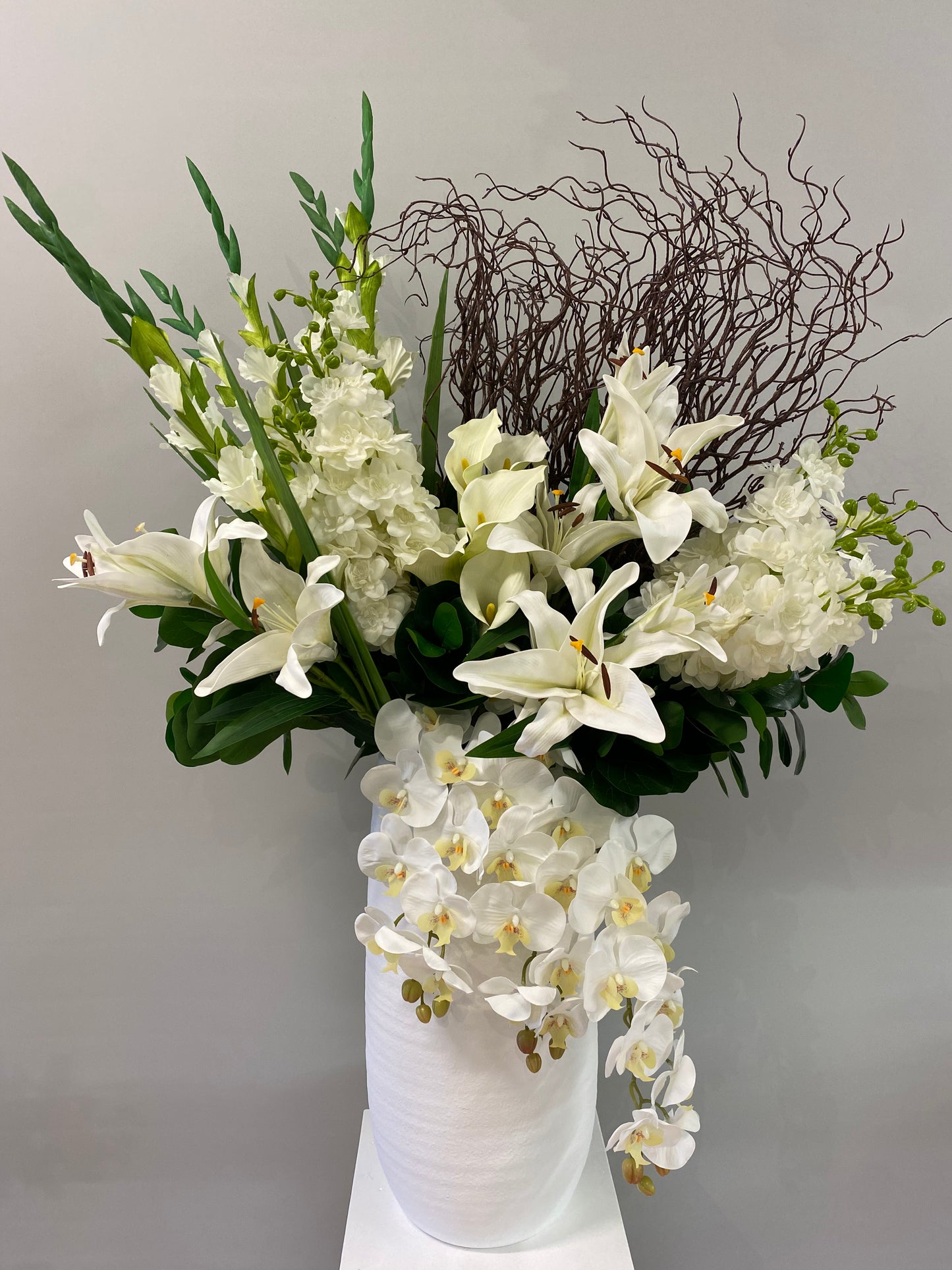 Bellamy Flowers Arrangement (Please Contact us to Place an order)