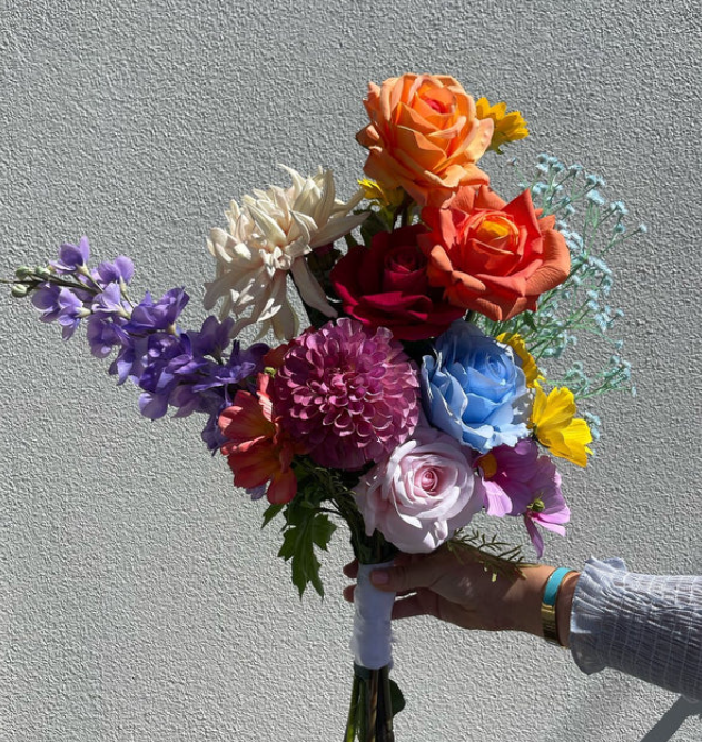 Bridesmaids Bouquet - 12 flowers B3