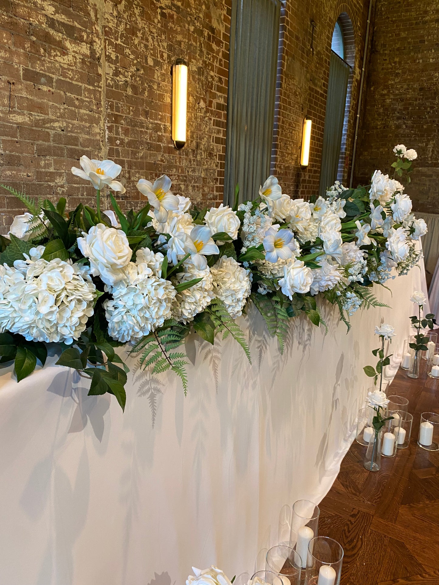 Wedding Main Table Flower Arrangement, (Please contact us to place an order)
