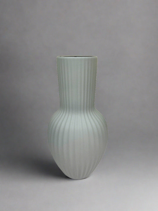 Light Grey Annix Vase