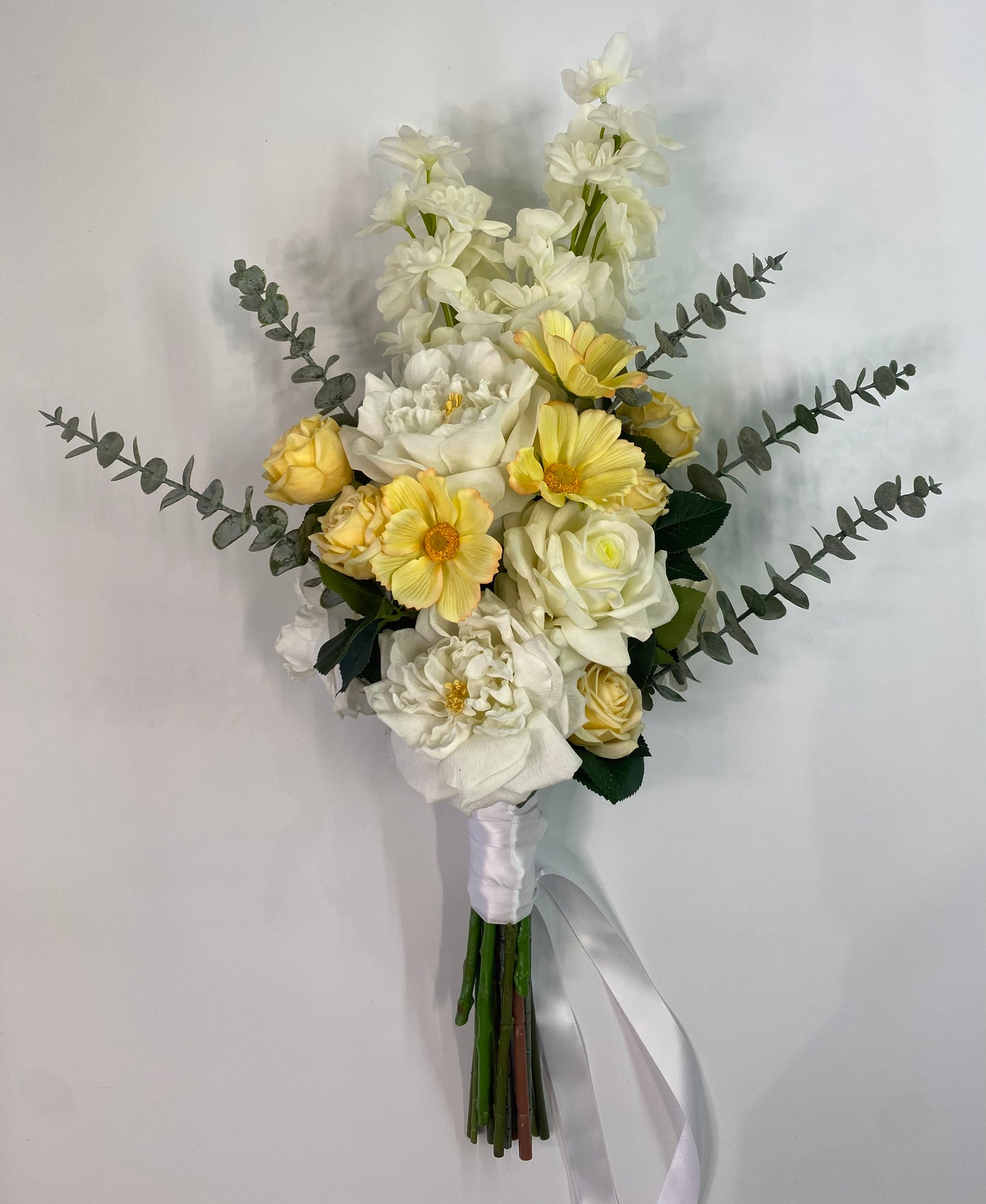 Brigette Bridal Bouquet - 16 flowers
