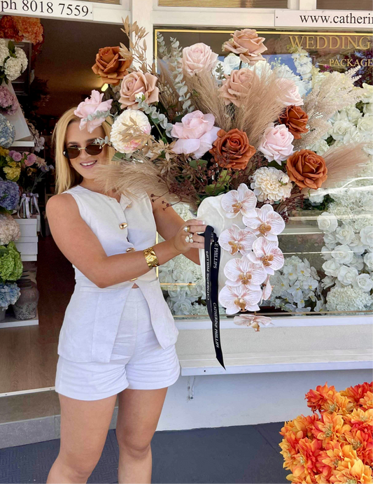 Brooks Flowers Arrangement, (Please Contact us to Place an order)