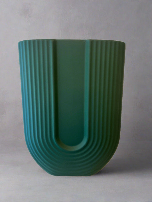 Emerald Harpia Vase