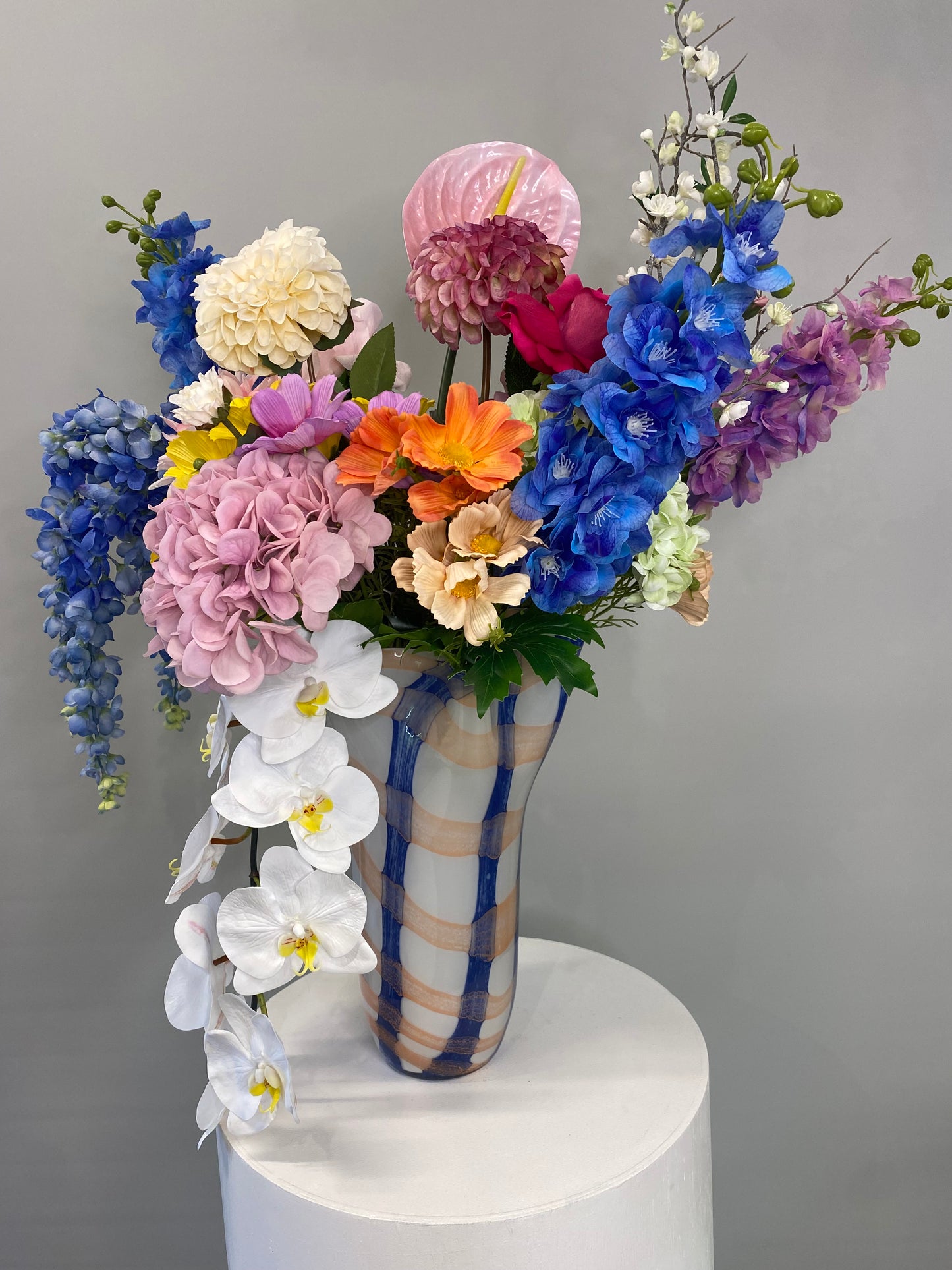 Caths Arrangement Artificial flower Arrangement (Glass vase)