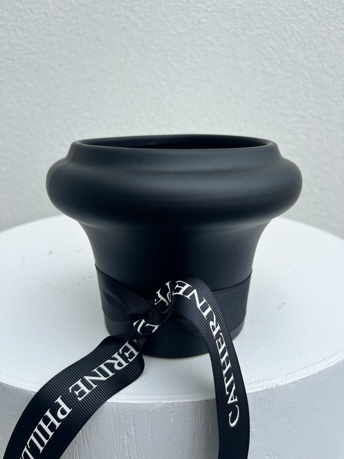 Black Lucena Vase