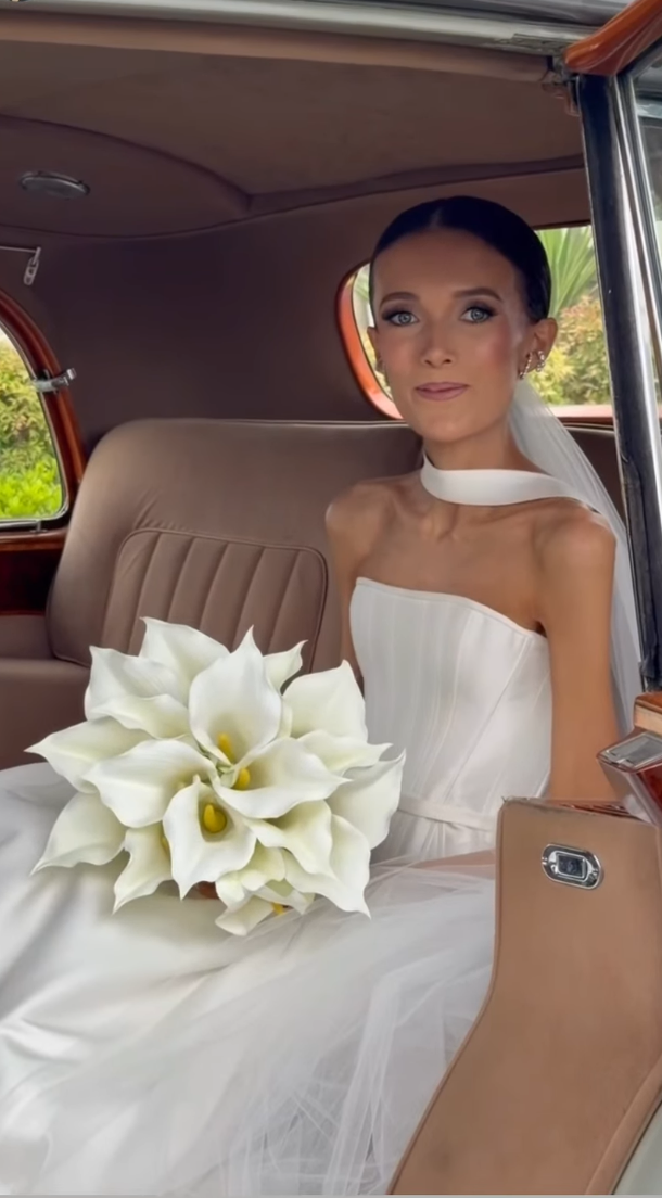 Catherine Phillips Courtnee Bridal Wedding Bouquets Artificial Faux Flowers C1