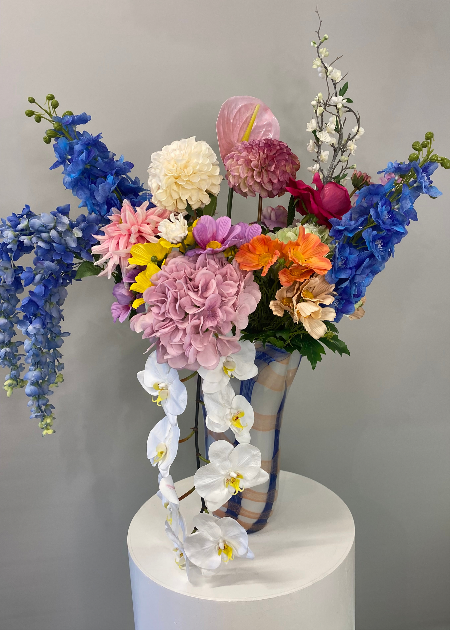 Caths Arrangement Artificial flower Arrangement (Glass vase)