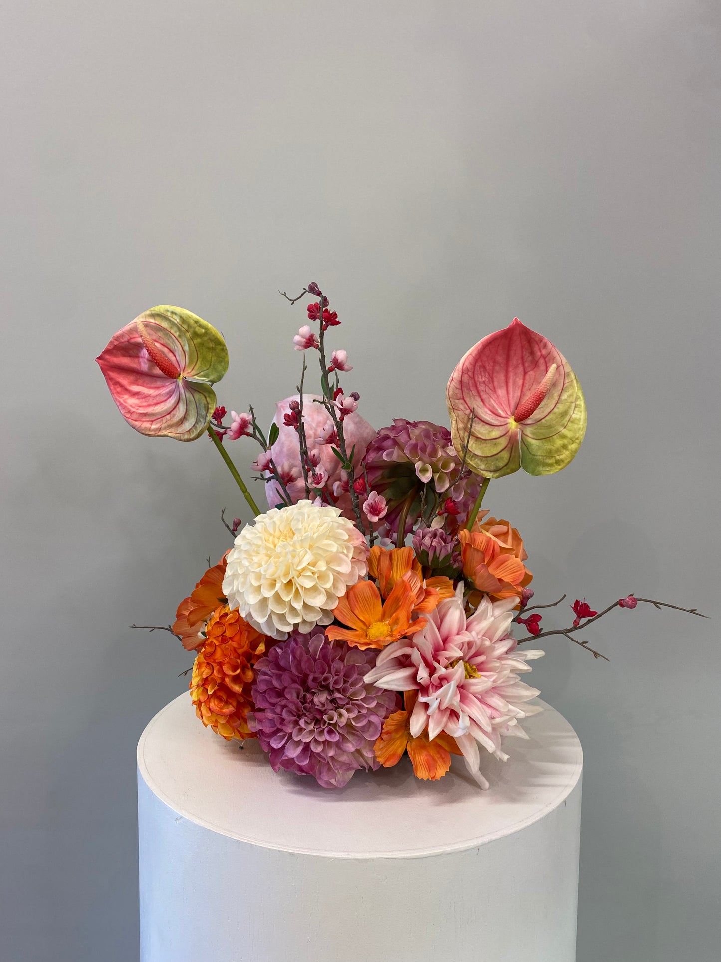 Orange And Pink Wedding Table Flower Cloud